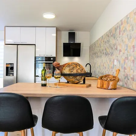 Zen * Opuzen (Dubrovnik-Neretva)