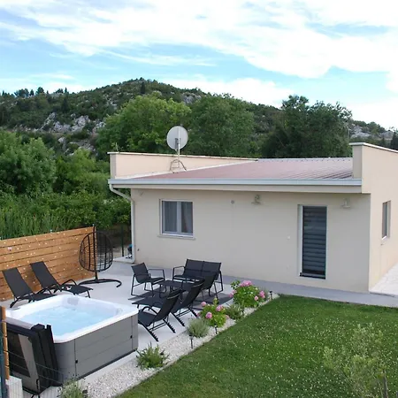 Zen Ferienhaus Opuzen (Dubrovnik-Neretva)